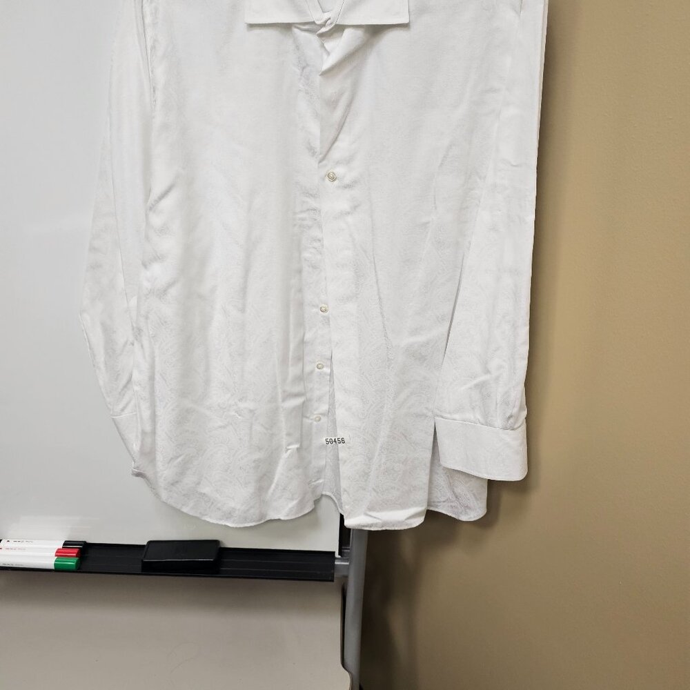 White dress shirt